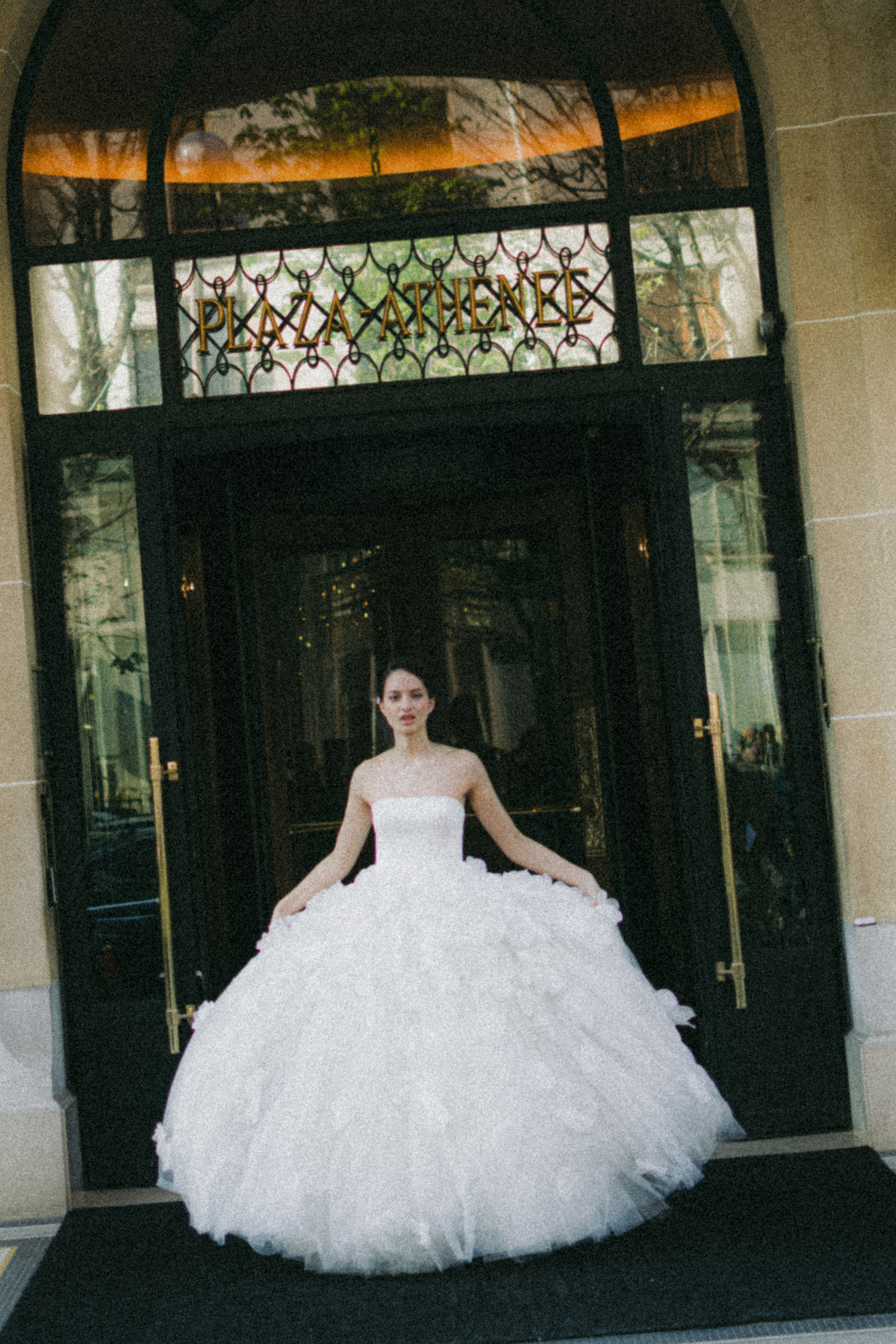 Inspiration mariage éditoriale à l’Hôtel Plaza Athénée Paris